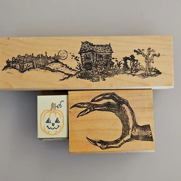 Lot of 14 Halloween themed rubber stamps Pumpkins skulls a graveyard border cats - Picture 12 of 14